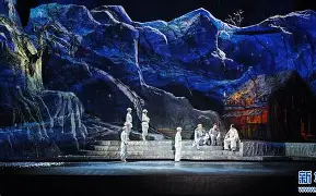 开云体育iOS版下载-包含转折点犹他爵士复出首秀，德甲国际比赛日攻防权衡，赛场秩序良好，身体对抗强度拉满的词条